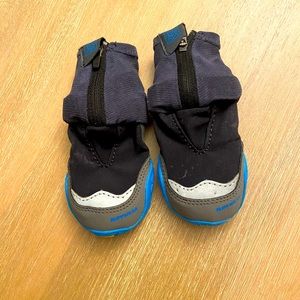 Unused Ruffwear Polar Trex dog boots. Size 2.0 inch. Two boots included.